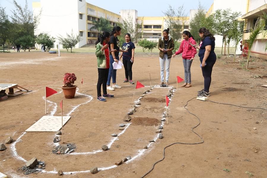 Cummins College Of Engineering For Women Nagpur Technical Event photo 18