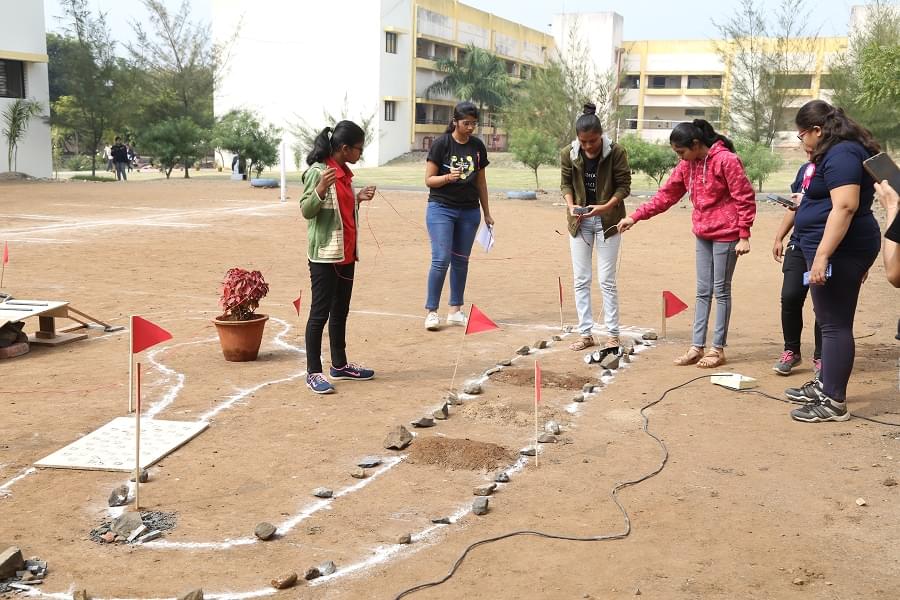 Cummins College Of Engineering For Women Nagpur Technical Event photo 19