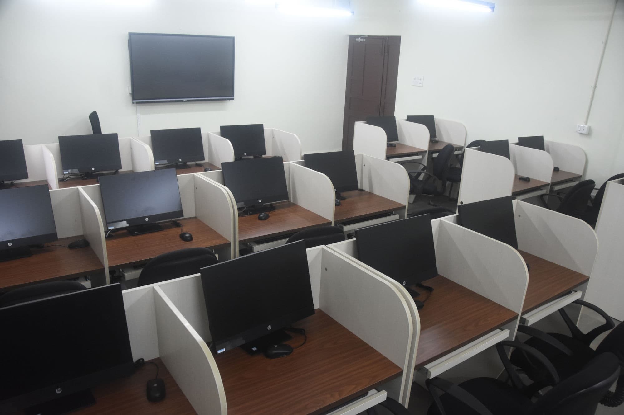 Sant Sohirobanath Ambiye, Government College of Arts and Commerce Pernem Facility photo 4