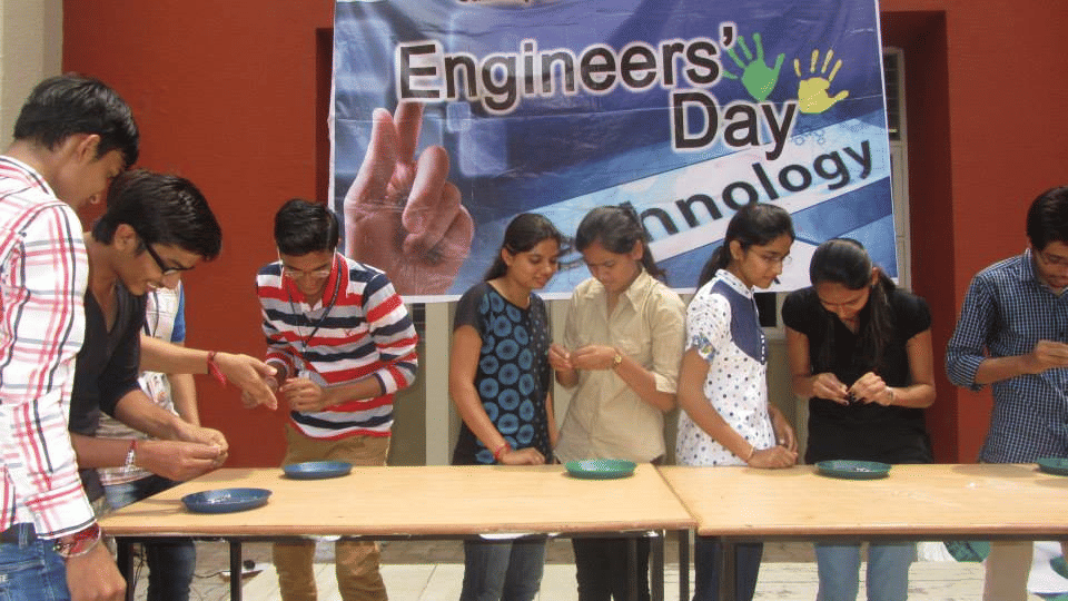 Saffrony Institute of Technology & S.P.B. Patel Engineering College Ahmedabad Sports Festival photo 11