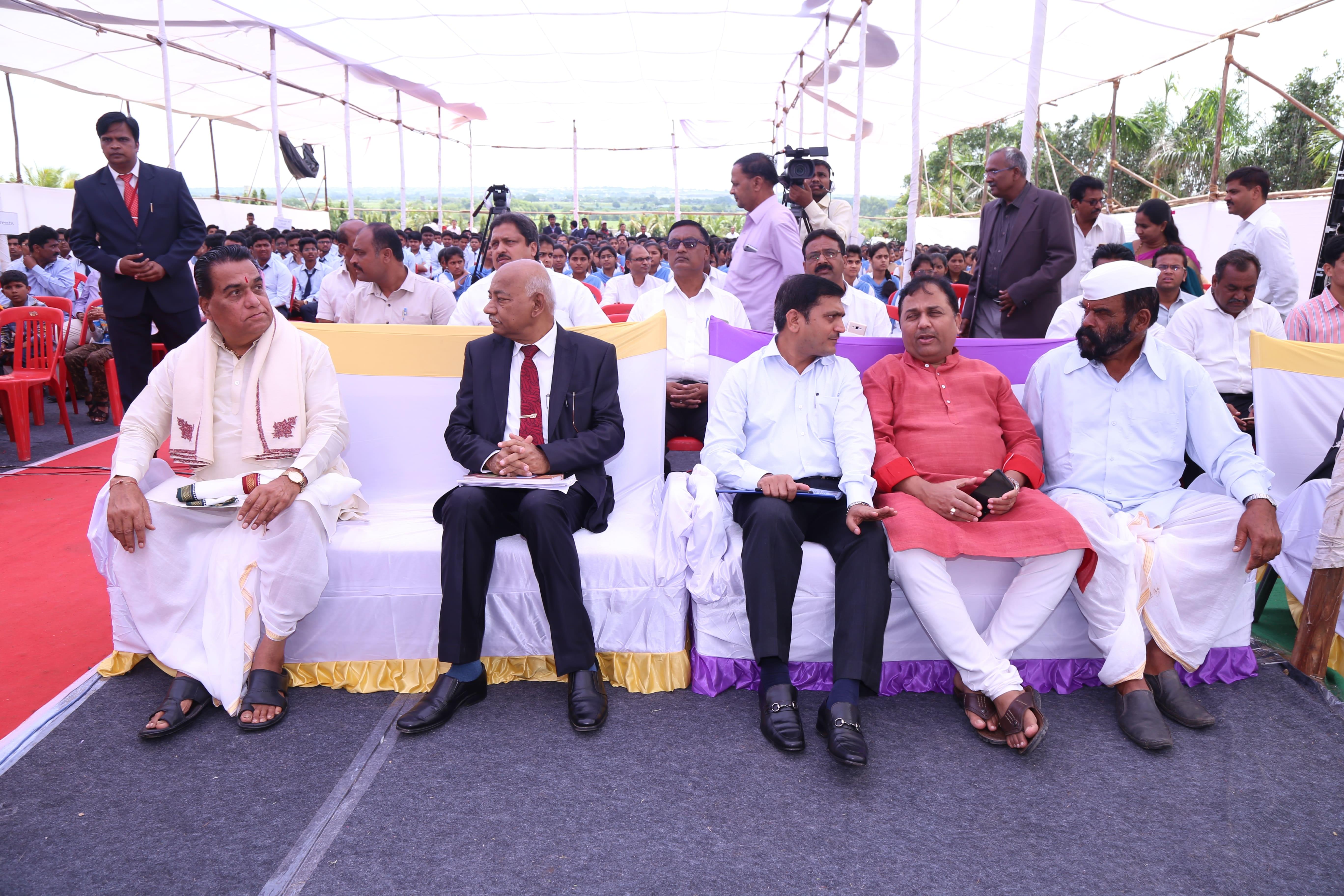 Maeer's MIT College of Railway Engineering and Research Barshi College gallery photo 3