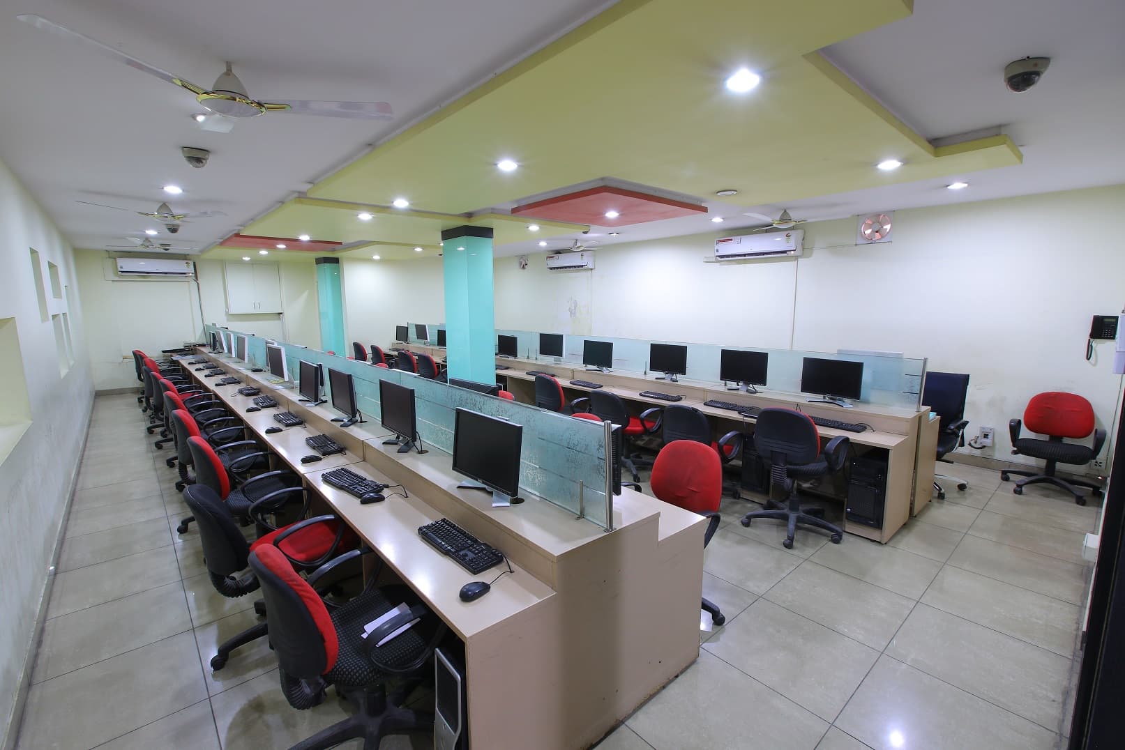 Creative Multimedia College of Fine Arts Hyderabad Academic Building photo 22