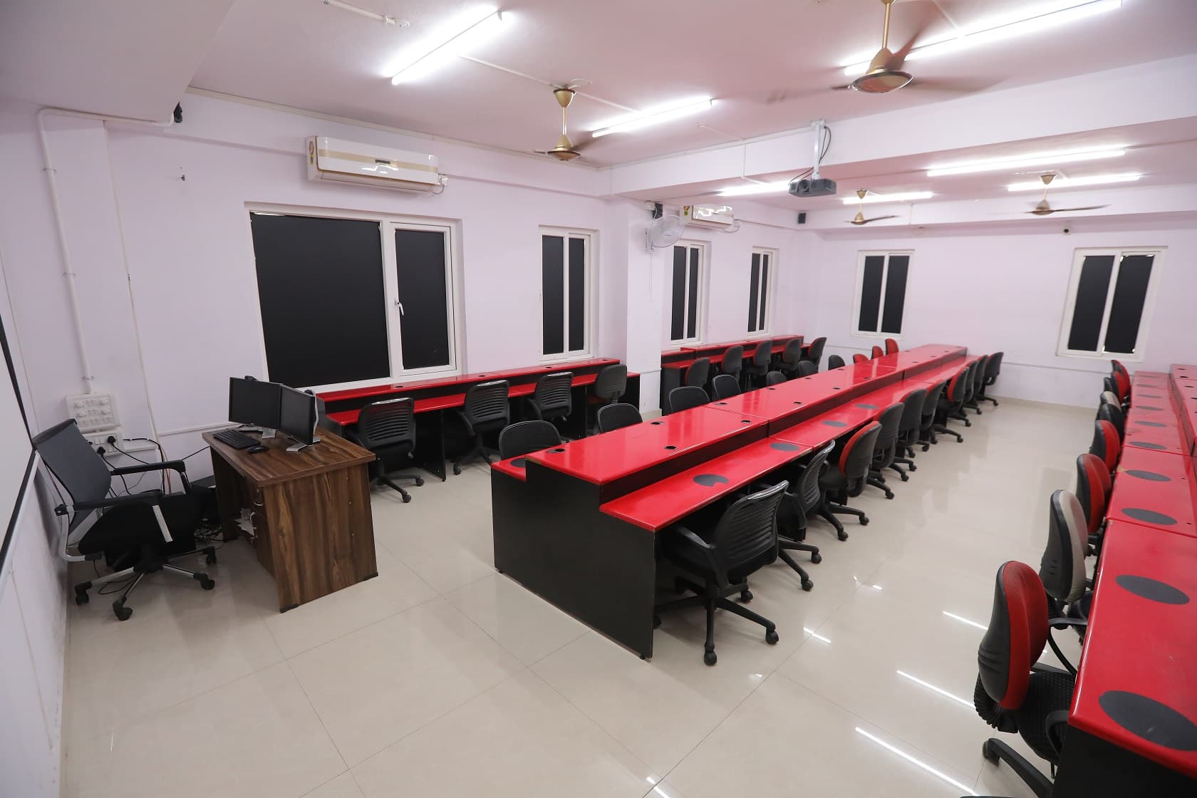 Creative Multimedia College of Fine Arts Hyderabad Academic Building photo 27