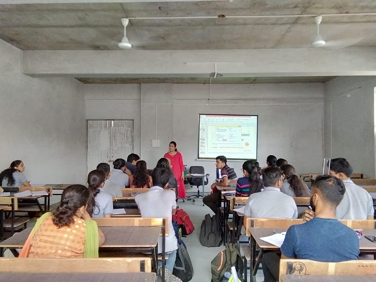 Anantrao Pawar College of Architecture Pune Lecture on Fashion Design photo 5