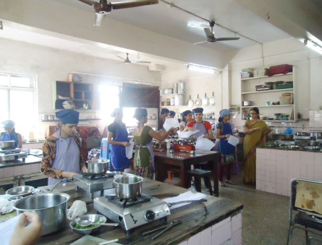 Smt. P.N. Doshi Women's College Mumbai Campus & Facilities photo 9