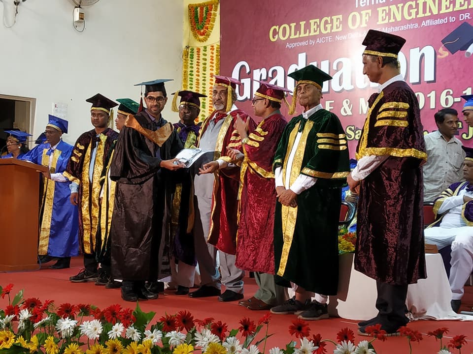 College of Engineering Osmanabad Graduation Day photo 3