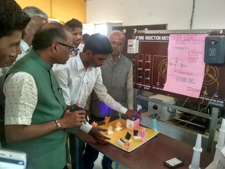 College of Engineering Osmanabad Project Exhibition photo 7