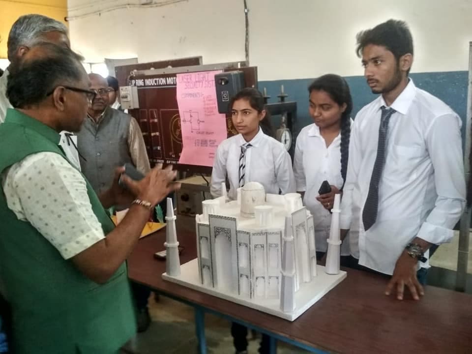 College of Engineering Osmanabad Project Exhibition photo 18