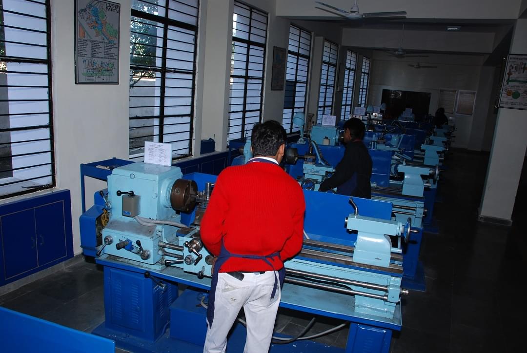 DCE Gurgaon Infrastructure photo 6