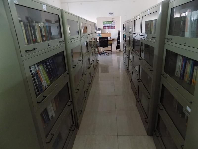 Zulekha College of Commerce Science and Technology Nagpur Library photo 3