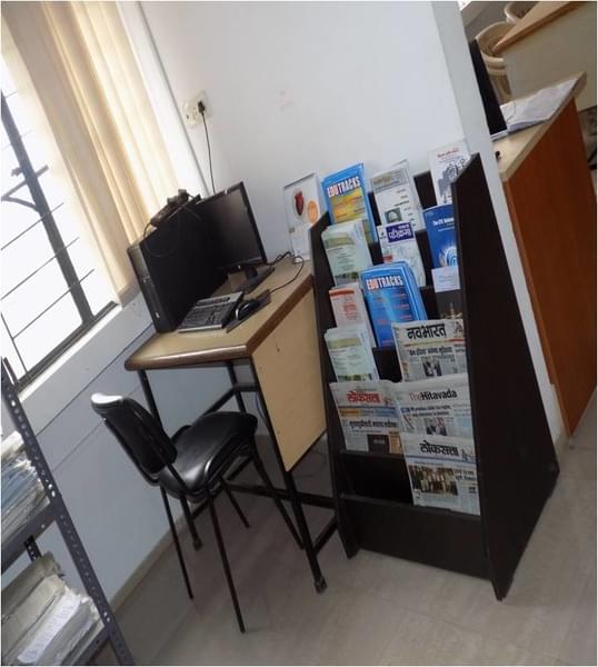 Zulekha College of Commerce Science and Technology Nagpur Library photo 5