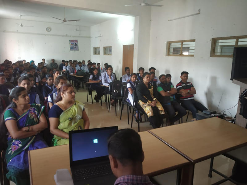 Zulekha College of Commerce Science and Technology Nagpur Extra Curriculars photo 59