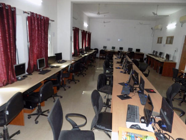 Zulekha College of Commerce Science and Technology Nagpur Campus photo 23