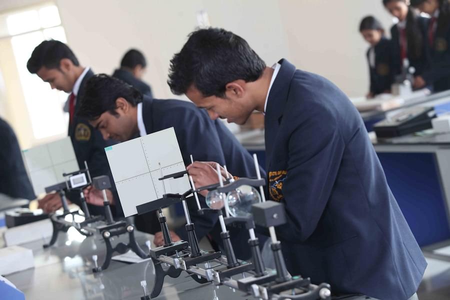 SBS University Labs photo 16