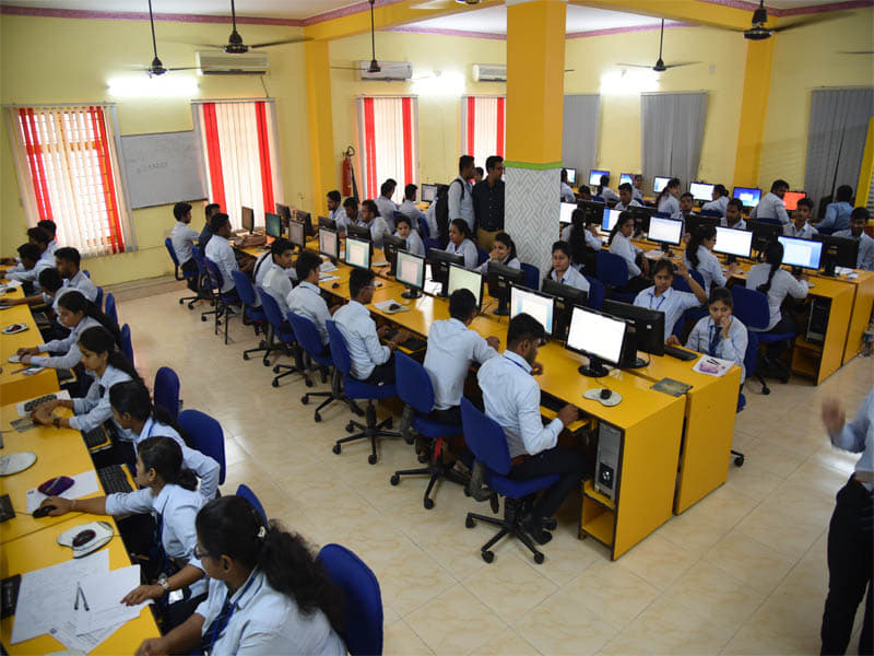 United School of Business Management Bhubaneswar Computer Lab photo 8