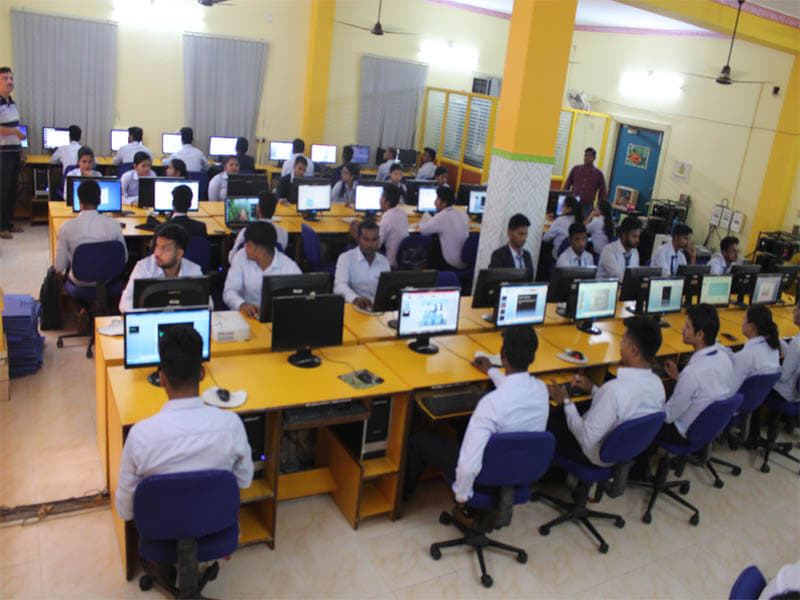 United School of Business Management Bhubaneswar Computer Lab photo 4