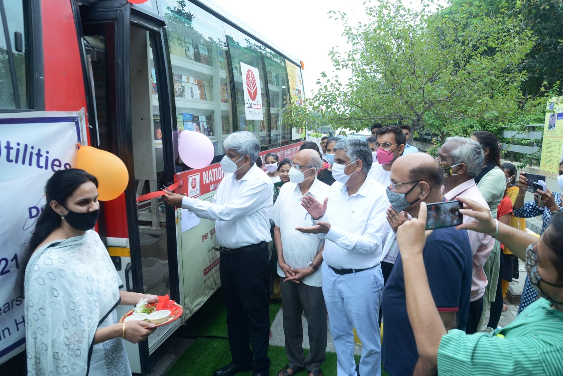 DDE MDU Extra Curriculars photo 12