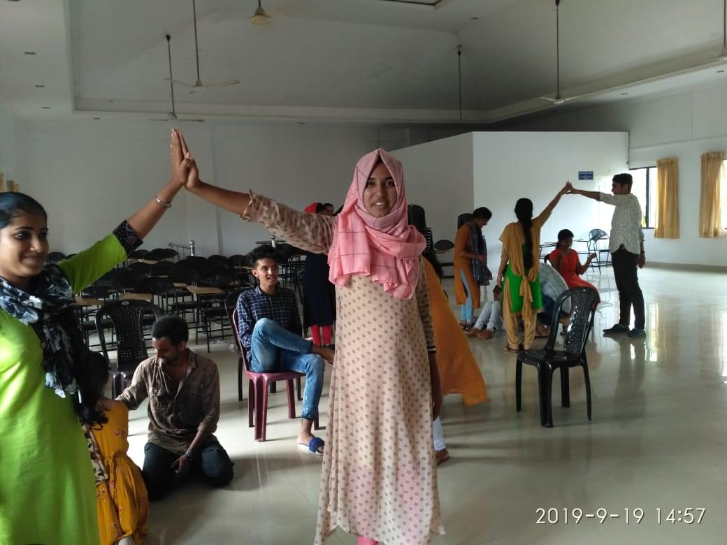 Holy Grace Academy Of Pharmacy Thrissur College gallery photo 13