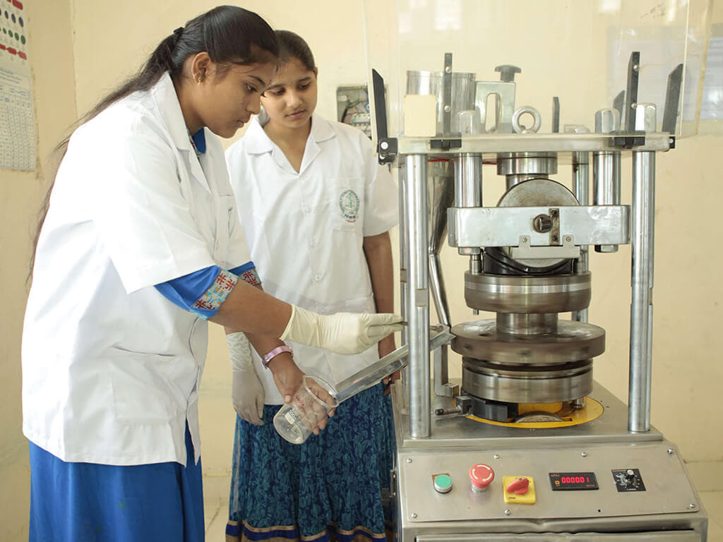 Pathfinder Institute of Pharmacy Education & Research Warangal College photo 16