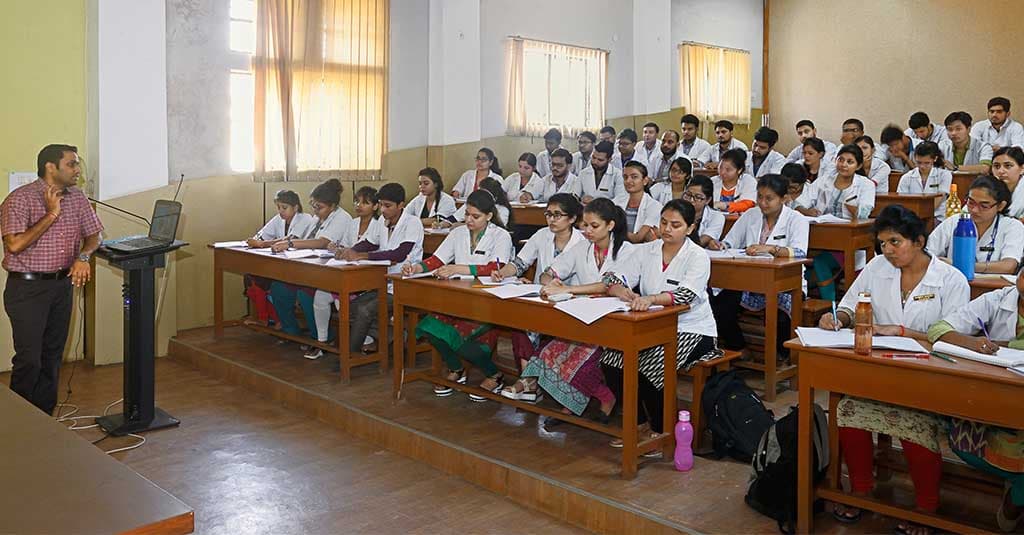 Hazaribag College of Dental Sciences and Hospital Hazaribagh Lecture Hall photo 3