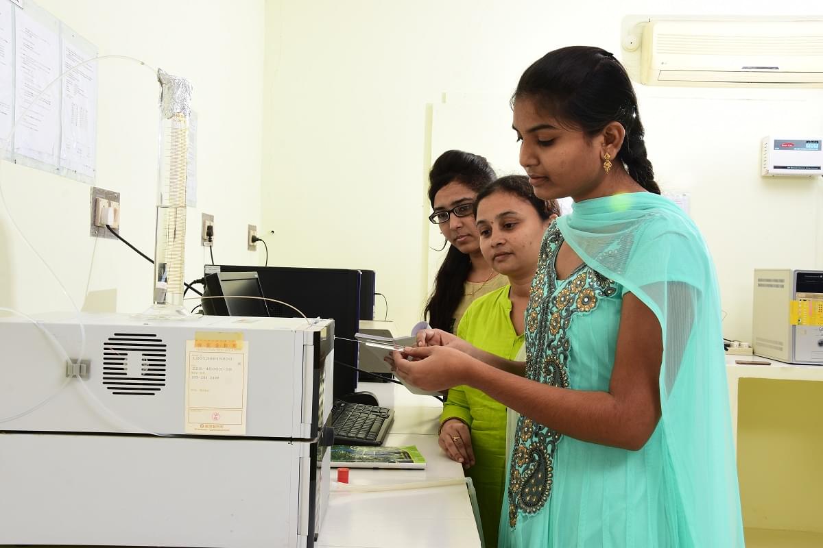 Browns College of Pharmacy Khammam Laboratory photo 3