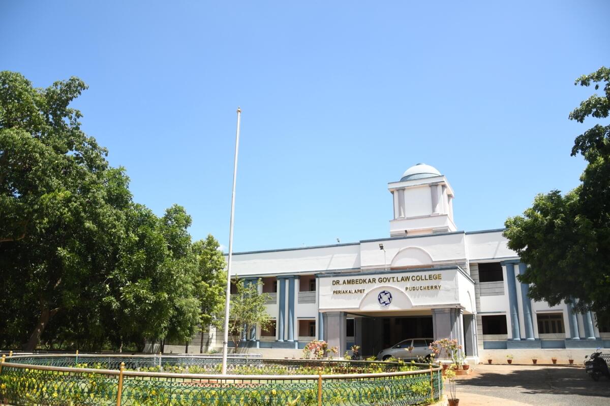 Dr. Ambedkar Government Law College Pondicherry Campus photo 11