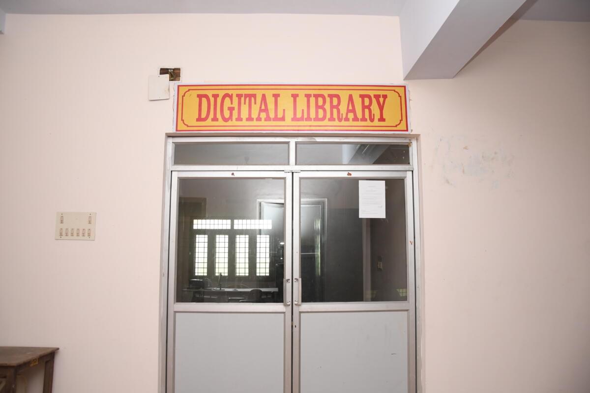 Dr. Ambedkar Government Law College Pondicherry Infrastructure photo 4