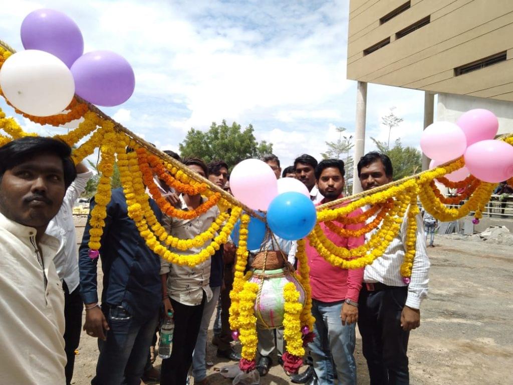 Hon. Shree Babanrao Pachpute Vichardhara trust's Parikrama Polytechnic Ahmednagar Dahi handi Program photo 1