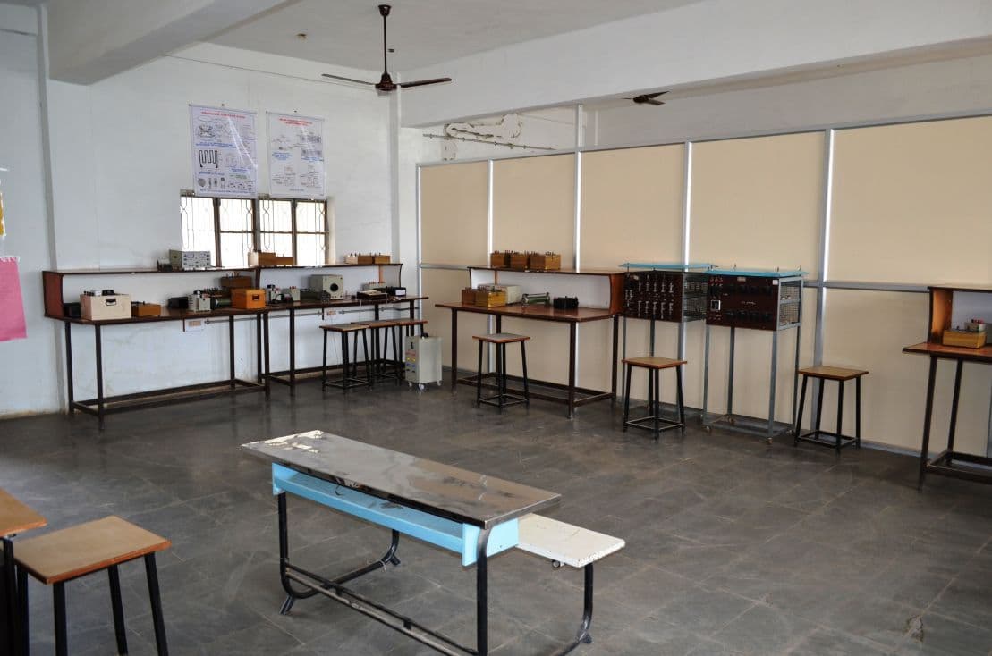 Shadan College of Engineering & Technology Hyderabad Laboratories of Different Departments photo 3