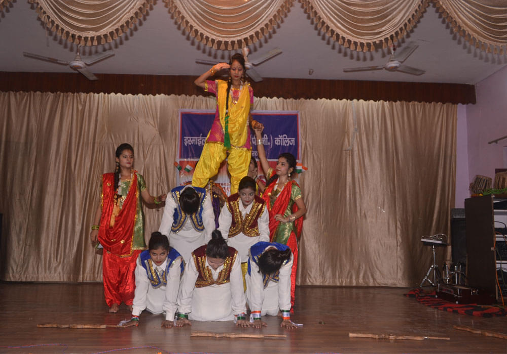 Ismail National Mahila P.G College Meerut Extra Curriculars photo 5