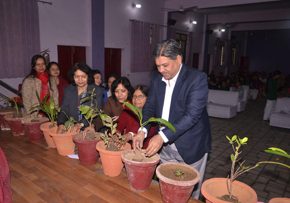 Ismail National Mahila P.G College Meerut Extra Curriculars photo 27