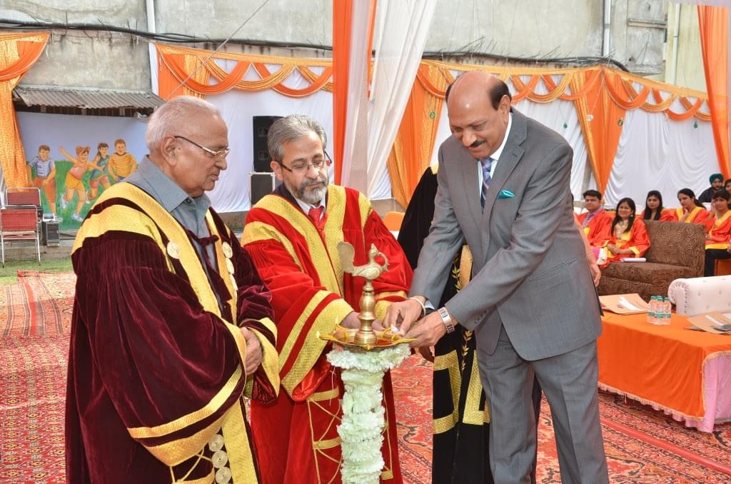 Bhojia Dental College and Hospital Baddi Convocation photo 7