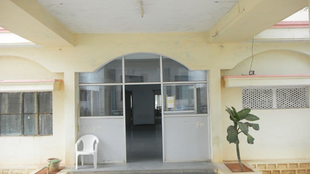 Joginpally BR Pharmacy College Moinabad Academic Building photo 3