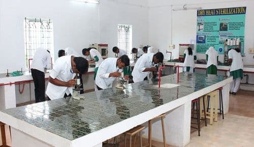 SA Raja Pharmacy College Tirunelveli Classroom and Lab photo 6