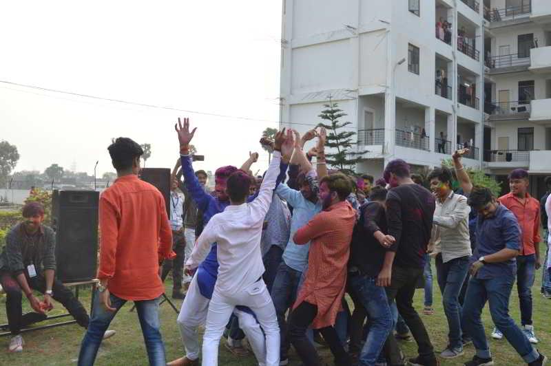 ISM Patna Holi Celebration photo 4
