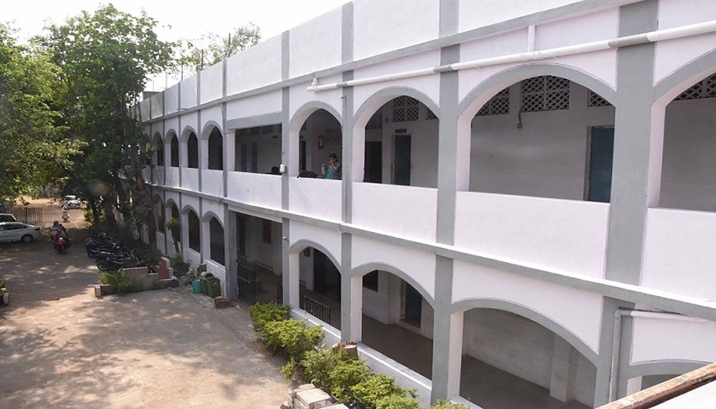 Arts, Commerce & Science College Chandrapur Academic Building photo 1