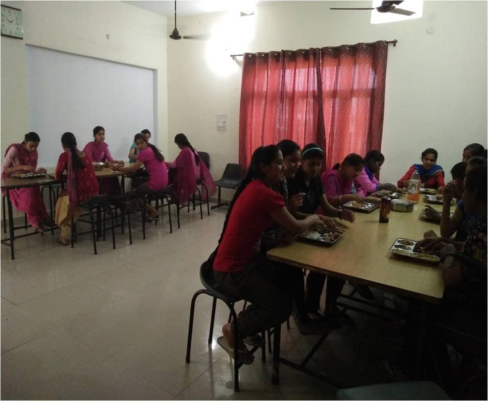 Shaheed Darshan Singh Pheruman Memorial College For Women Amritsar Photo Gallery photo 7