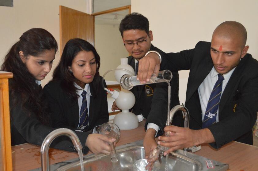 Institute of Media Management, Technology & Agro Sciences Dehradun Lab photo 1