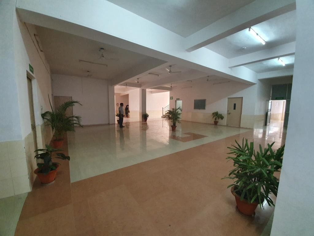 Krishna Institute of Pharmacy and Sciences Kanpur College photo 4