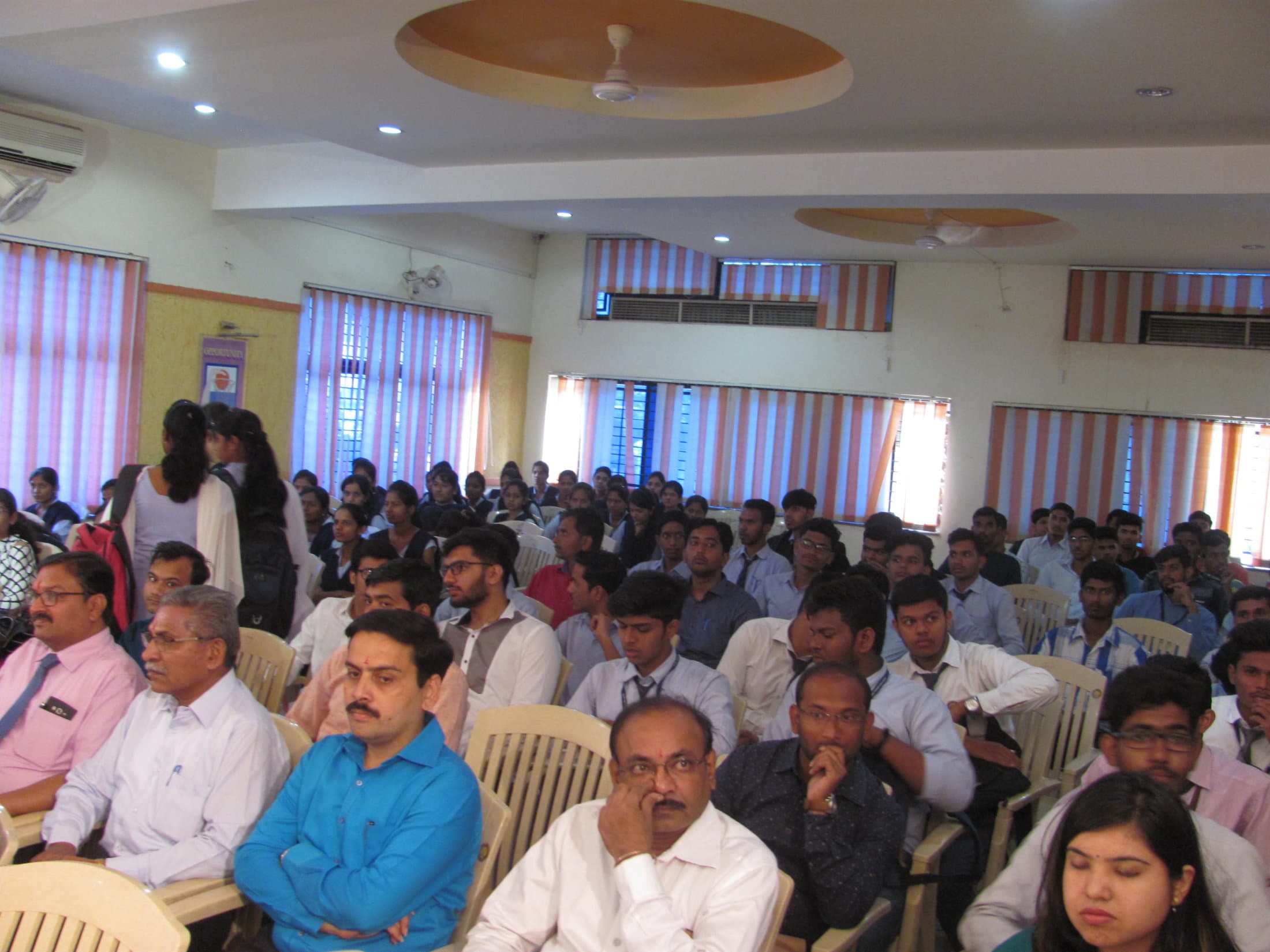 Geetadevi Khandelwal Institute of Pharmacy Akola college photo 7