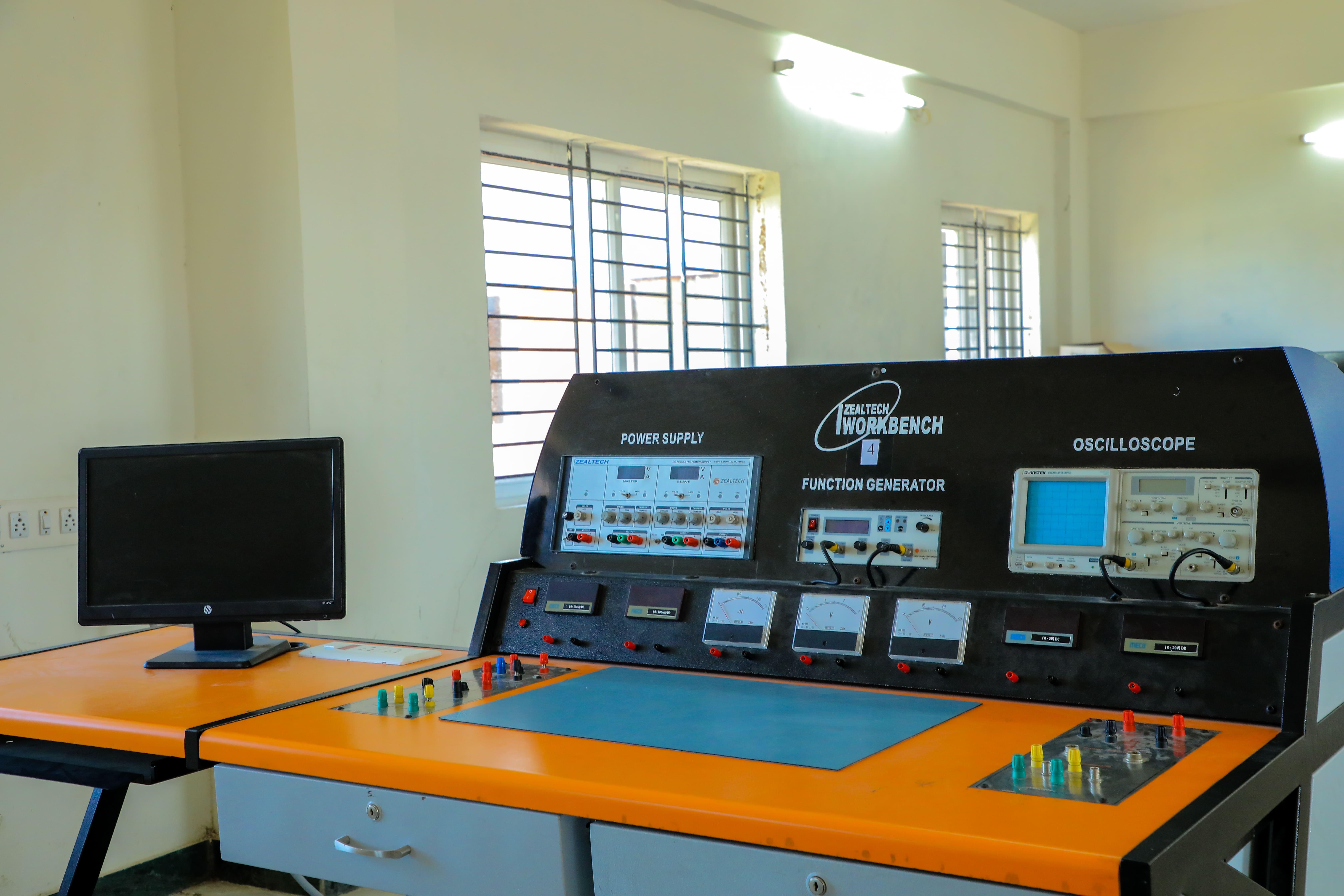 Raak College of Engineering and Technology Pondicherry Lab photo 10