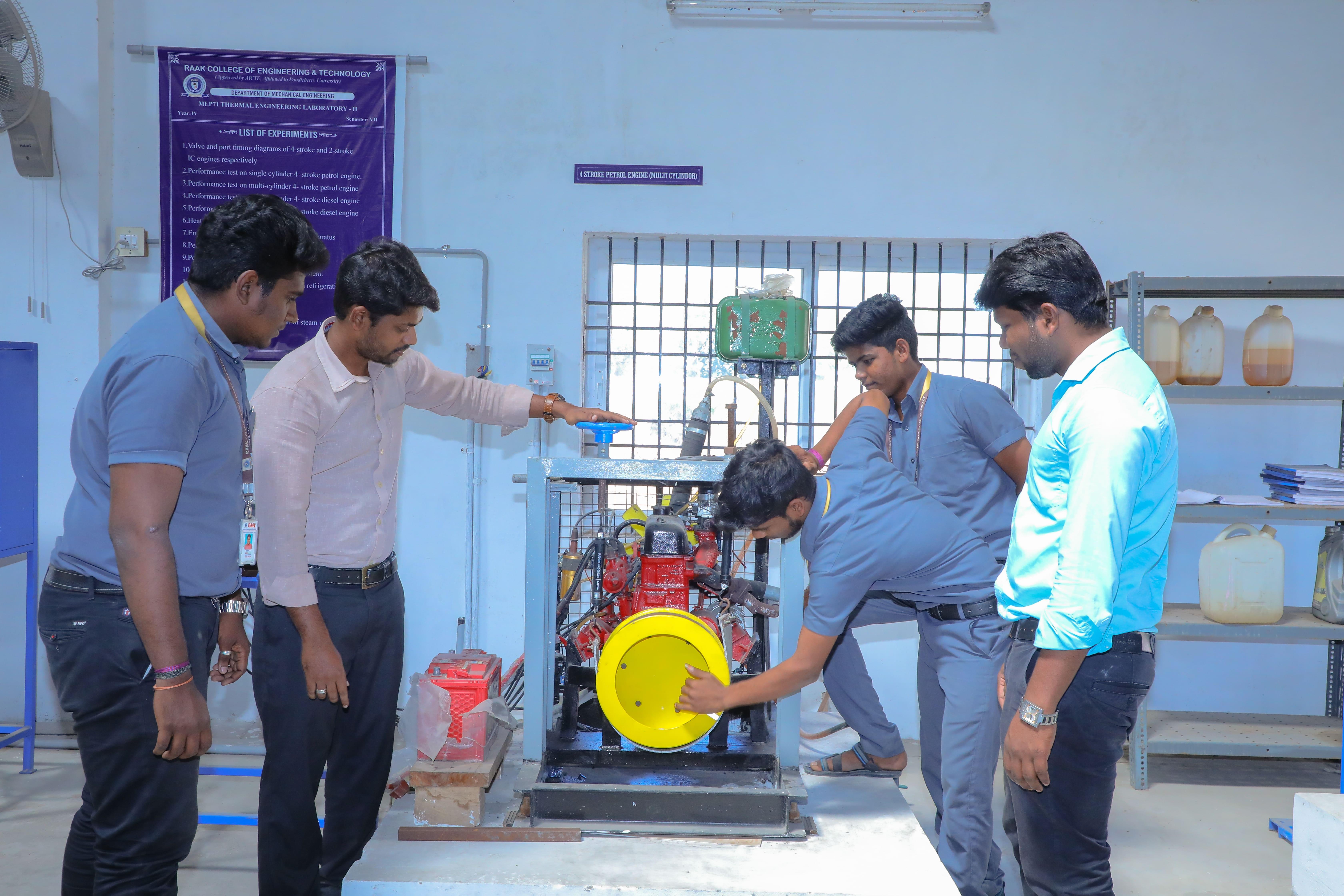 Raak College of Engineering and Technology Pondicherry Lab photo 16