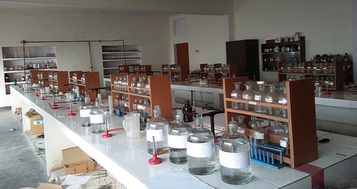 Sardar Patel College Of Pharmacy Gorakhpur lab photo 1