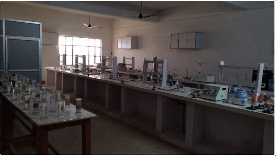 S.J Institute Of Pharmacy Ramaipur Lab photo 6
