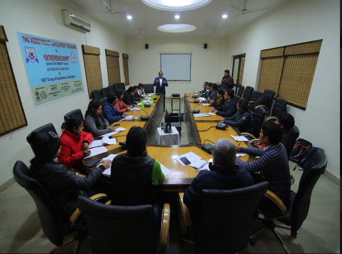 KIET University Infrastructure photo 26