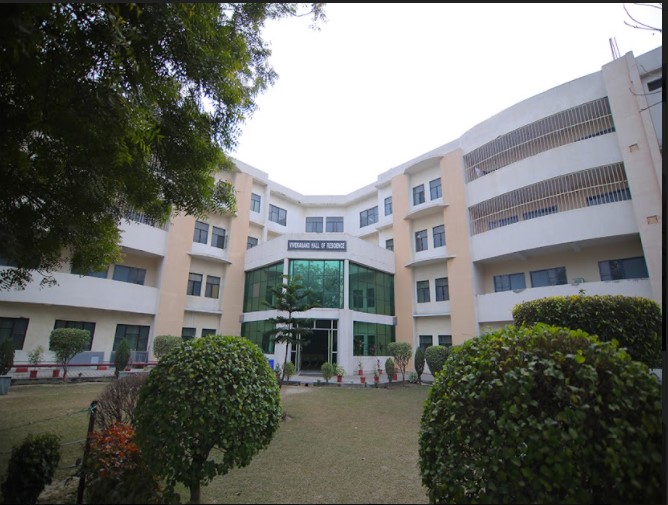 KIET University Infrastructure photo 22