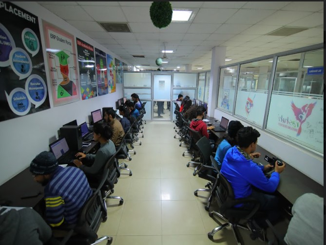 KIET University Infrastructure photo 14