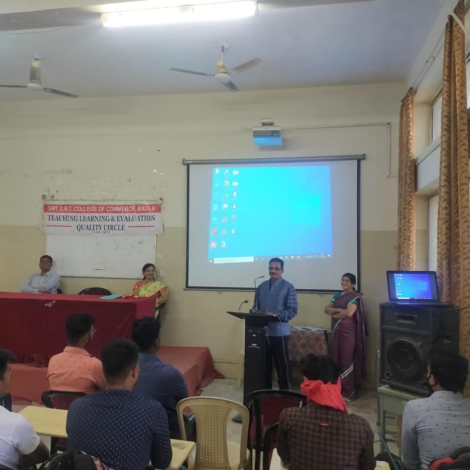 Smt. Laxmibai Radhakisan Toshniwal College of Commerce Akola Extra Curriculars photo 21