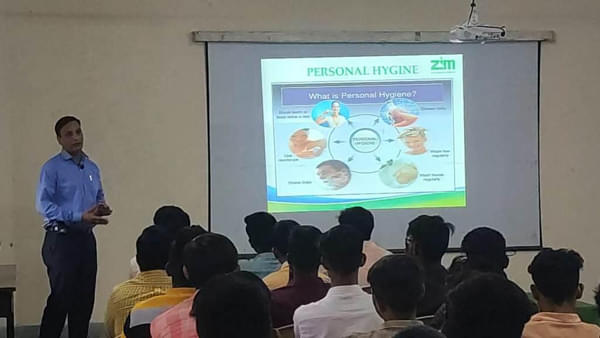 Nagpur College of Pharmacy Guest lecture photo 5