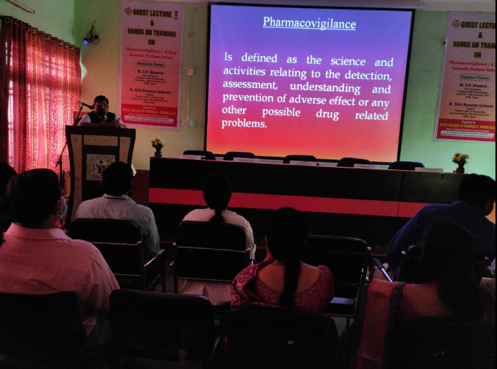 Royal College of Pharmacy Raipur Seminar photo 4